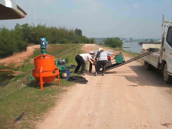 ���Ϸ���ʩ���ֳ�